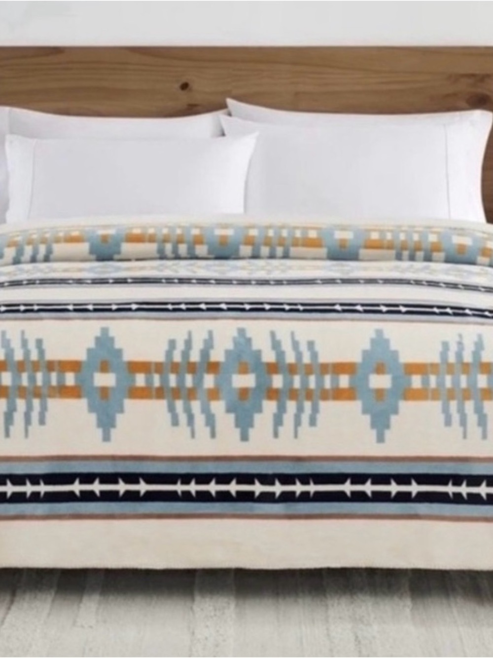 Pendleton Aztec Stripe Comforter in Cream, Blue & Tan